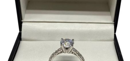 Luxuria Promesso engagement ring